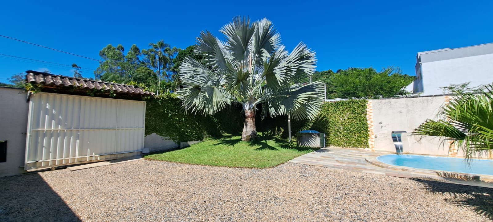 Casa à venda no Limoeiro: 