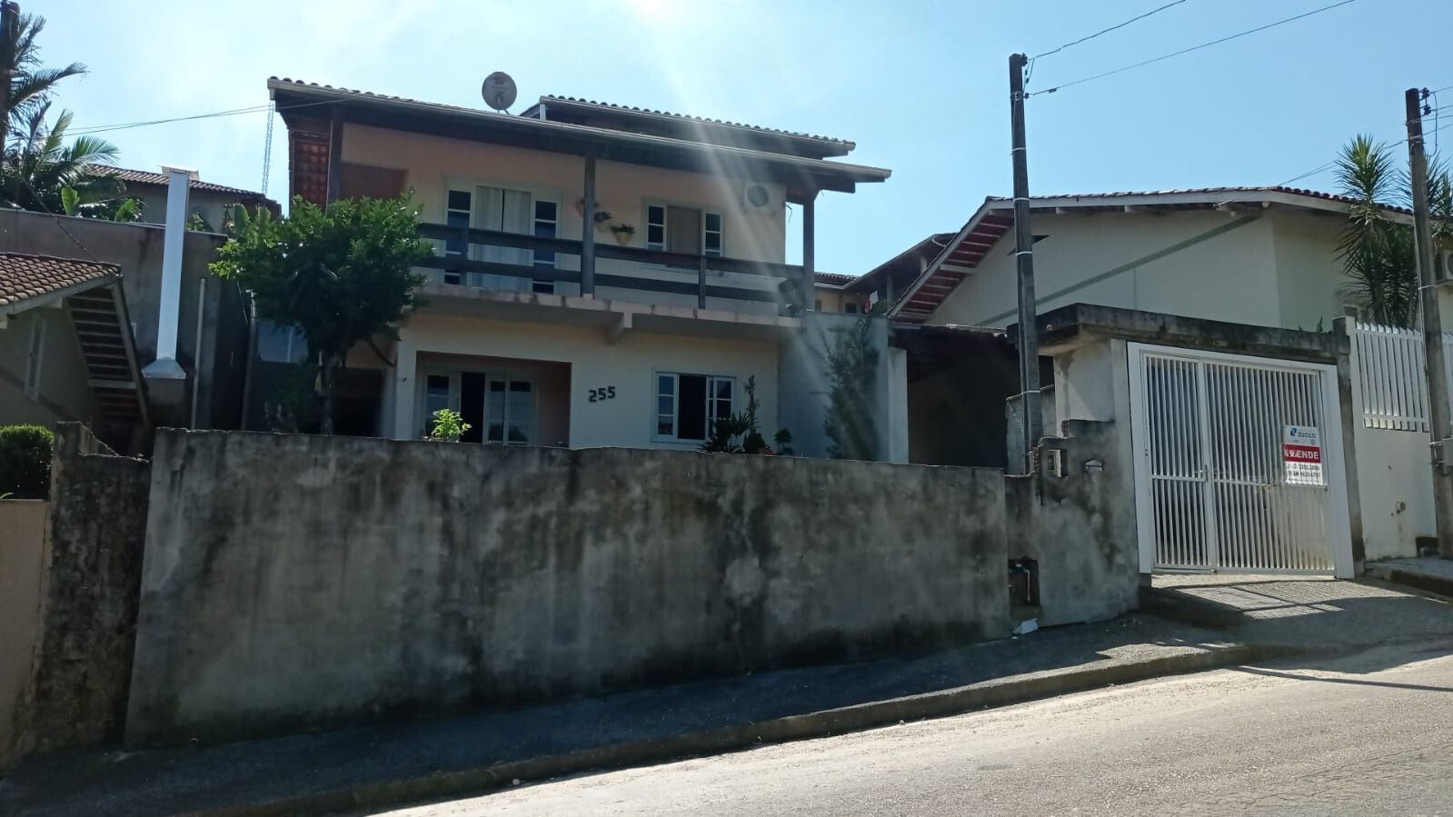 Casa à venda no Limoeiro: 