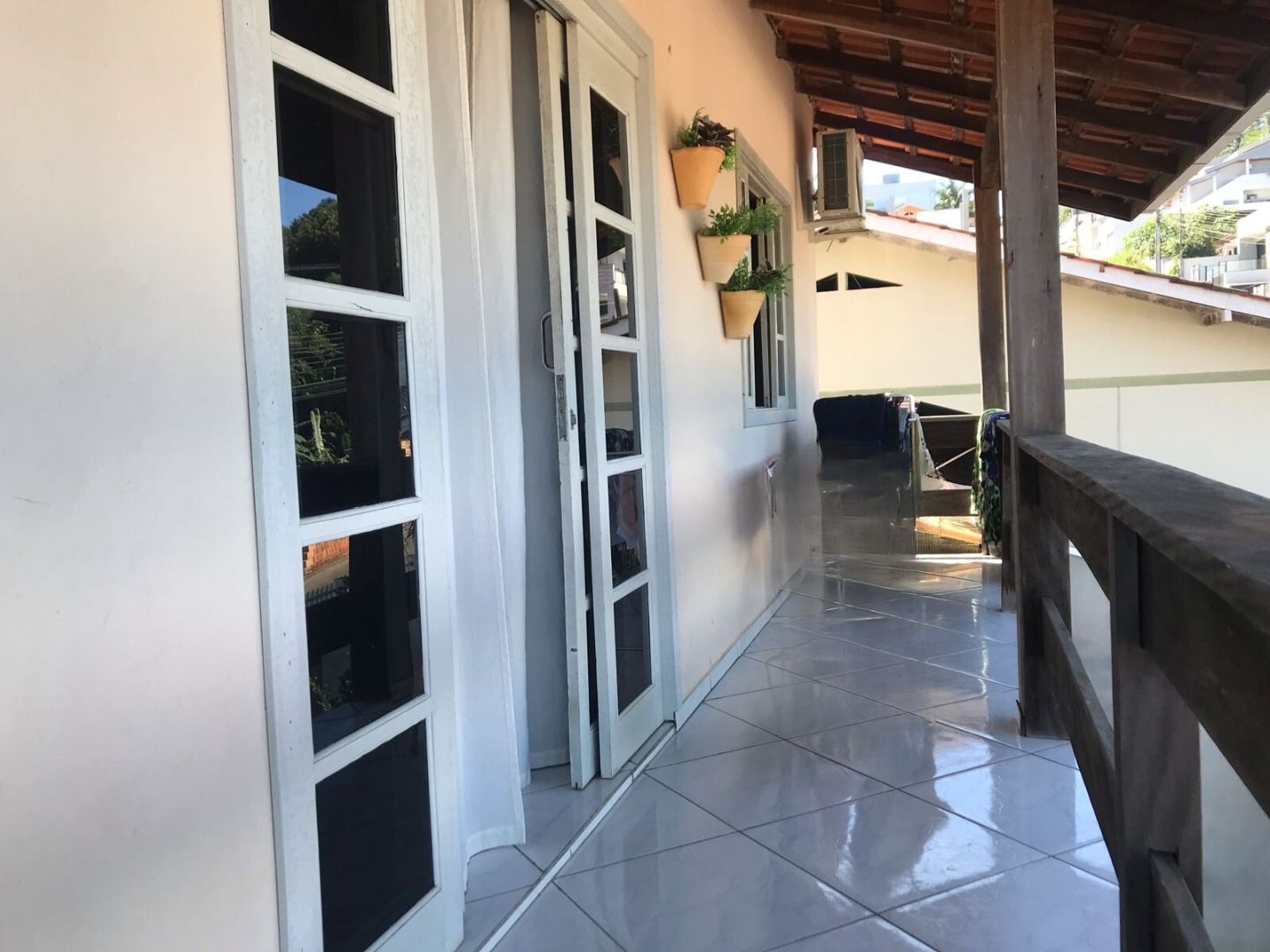 Casa à venda no Limoeiro: 