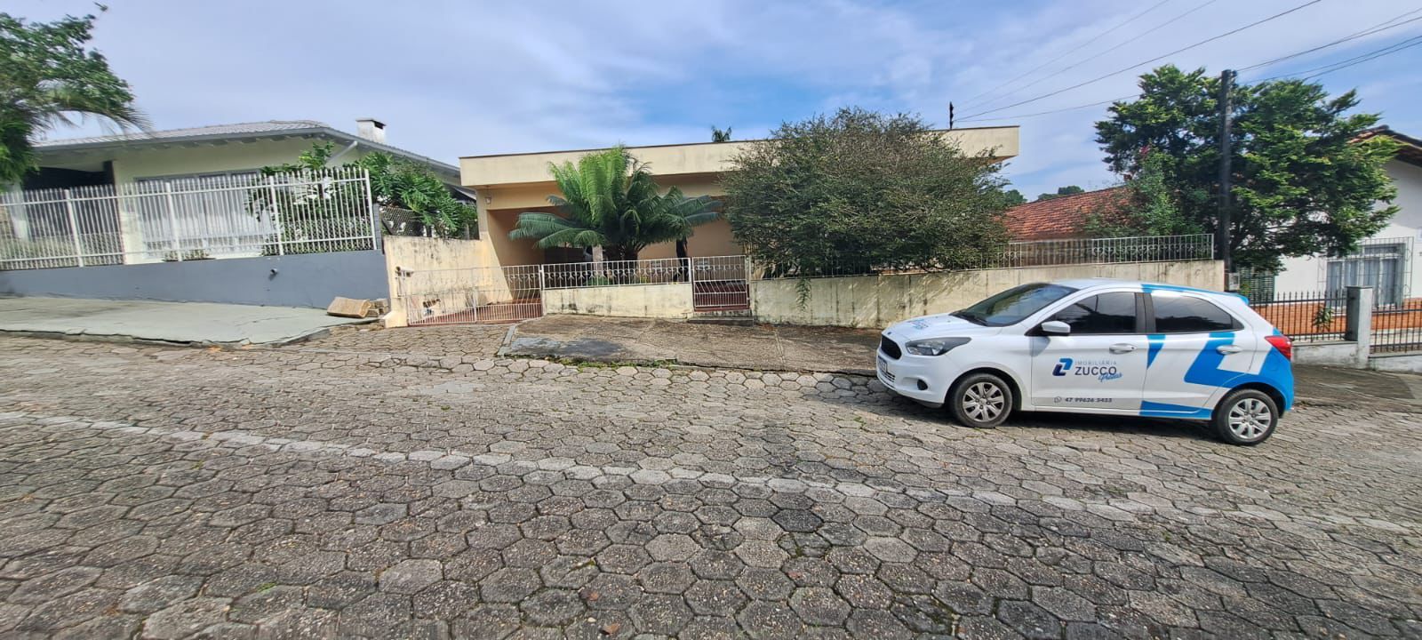 Casa à venda no Maluche: 