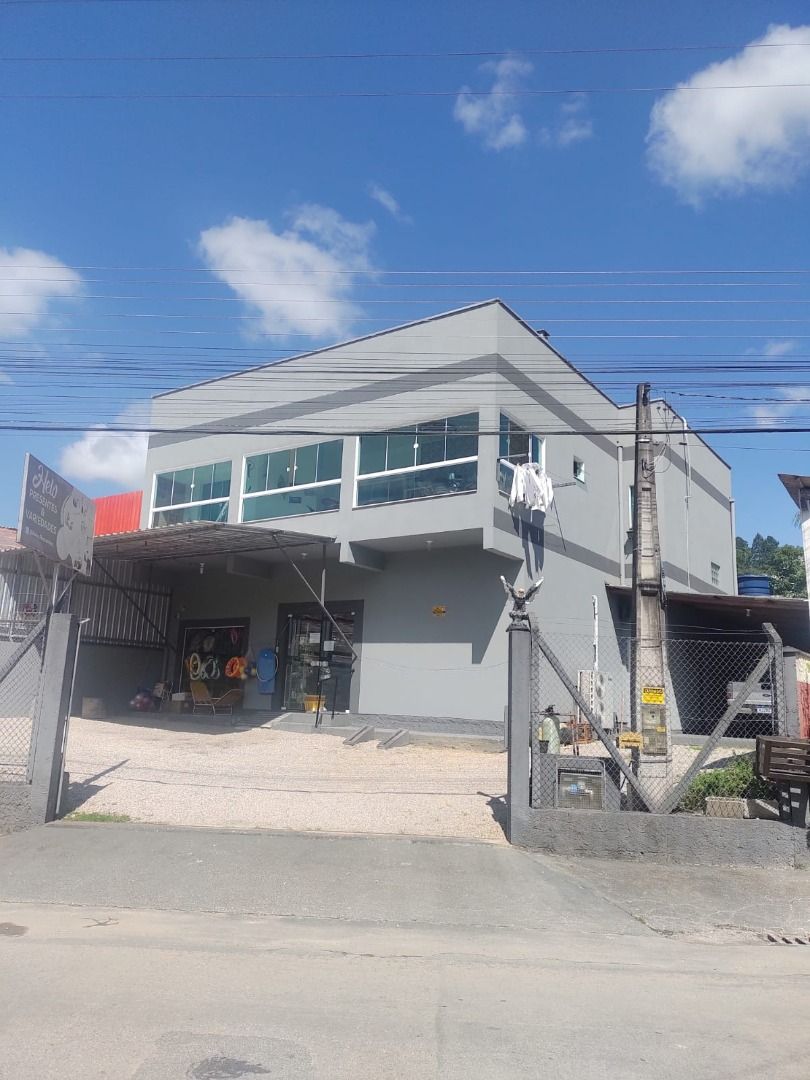 Casa à venda no Limoeiro: 