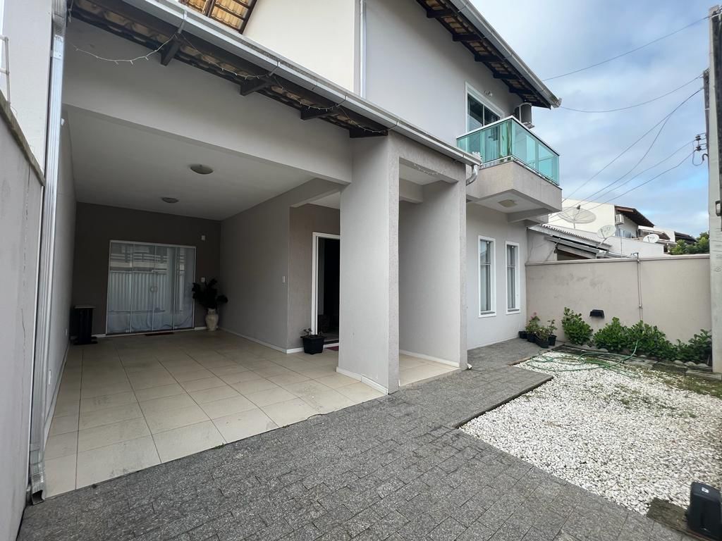 Casa à venda no Centro: 