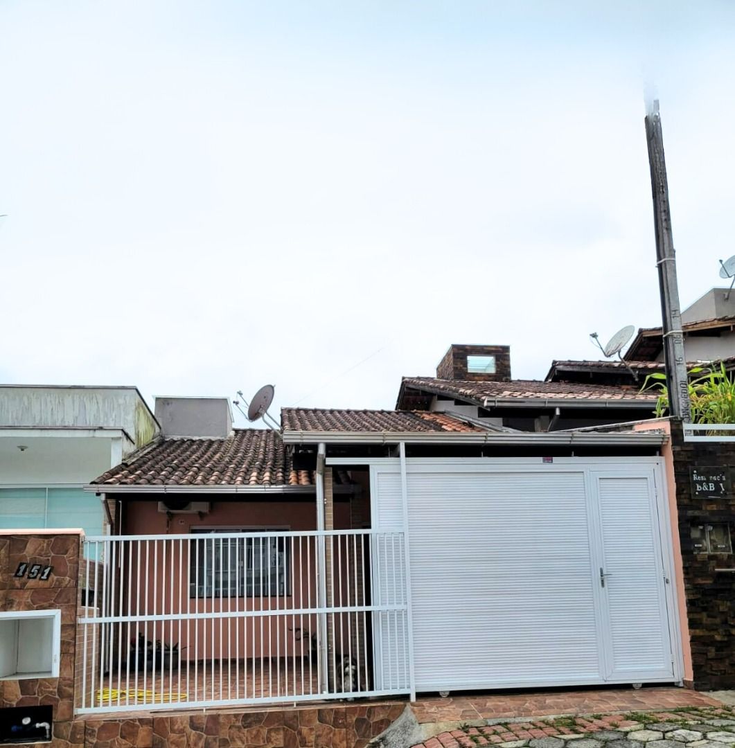 Casa à venda no Bateas: 