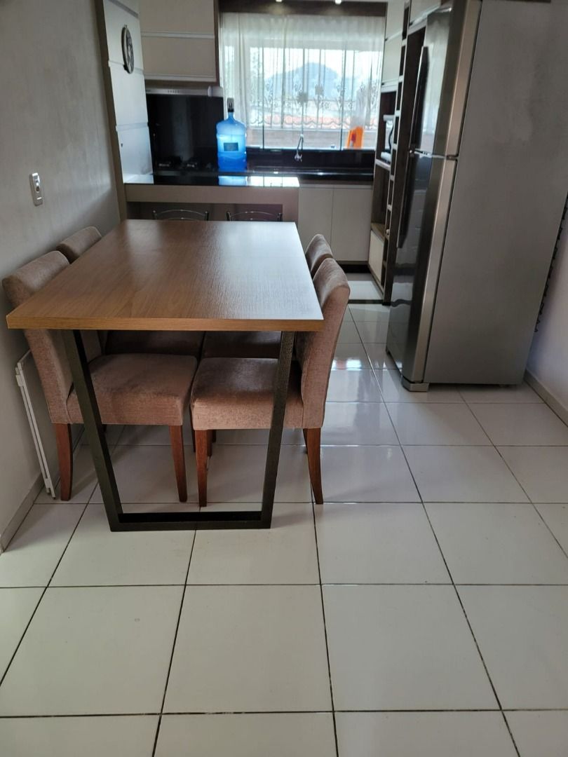 Casa à venda no Bateas: 