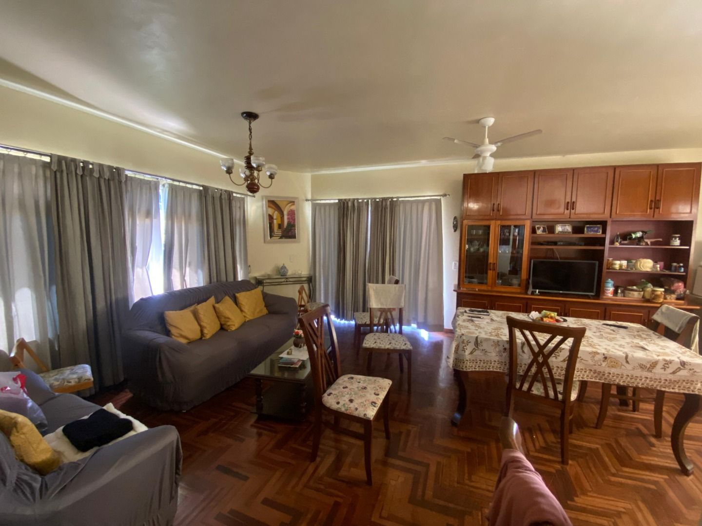 Casa à venda no Primeiro de Maio: 