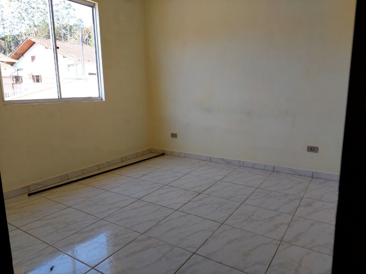 Casa à venda no Primeiro de Maio: 