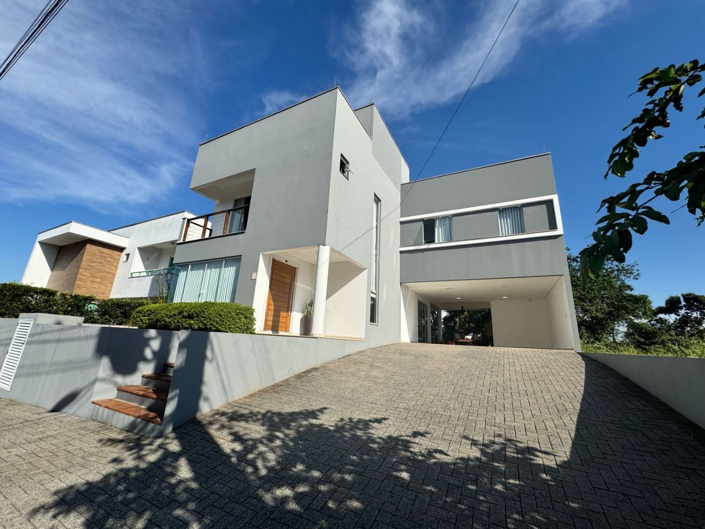 Casa à venda no Primeiro de Maio: 