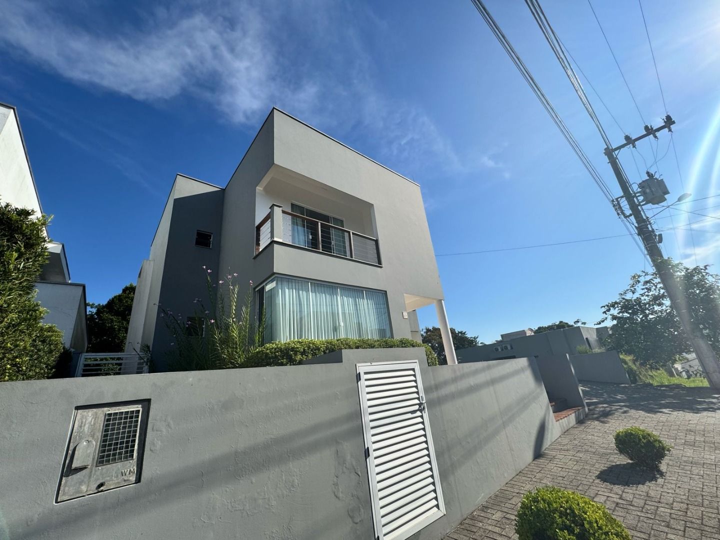 Casa à venda no Primeiro de Maio: 