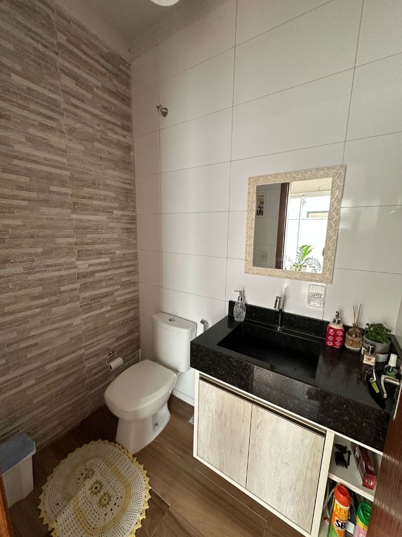 Casa à venda no Itacolomi: 