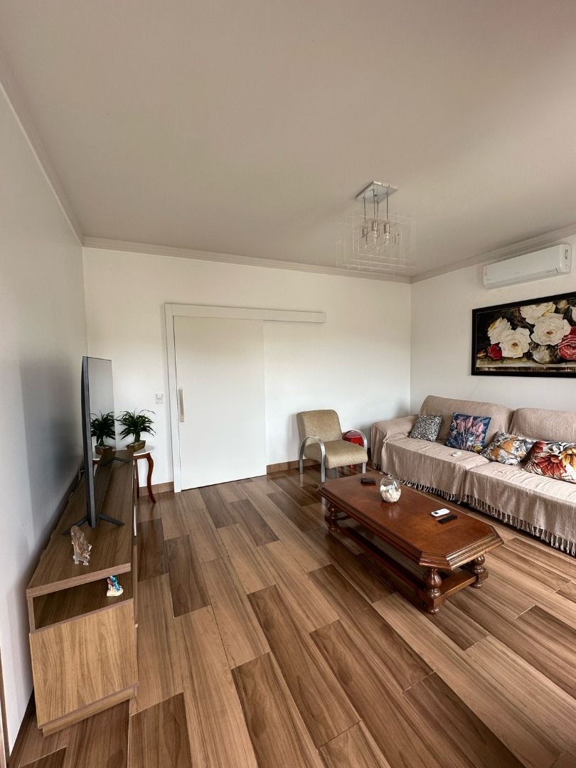 Casa à venda no Itacolomi: 