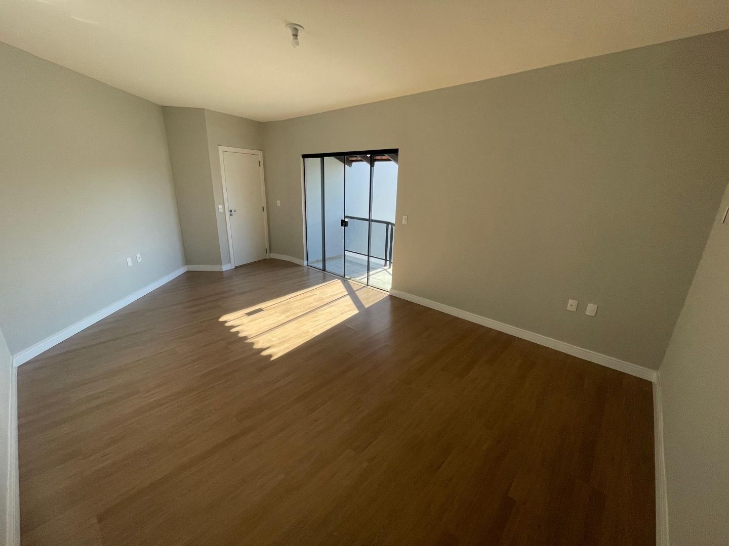 Casa à venda no Guarani: 