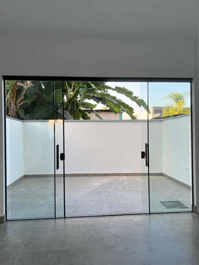 Casa à venda no Limoeiro: 