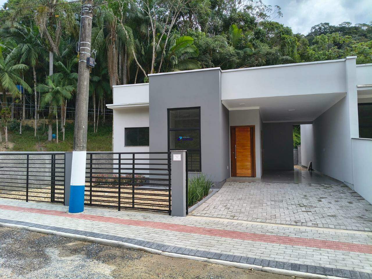 Casa à venda no Lageado Baixo: 