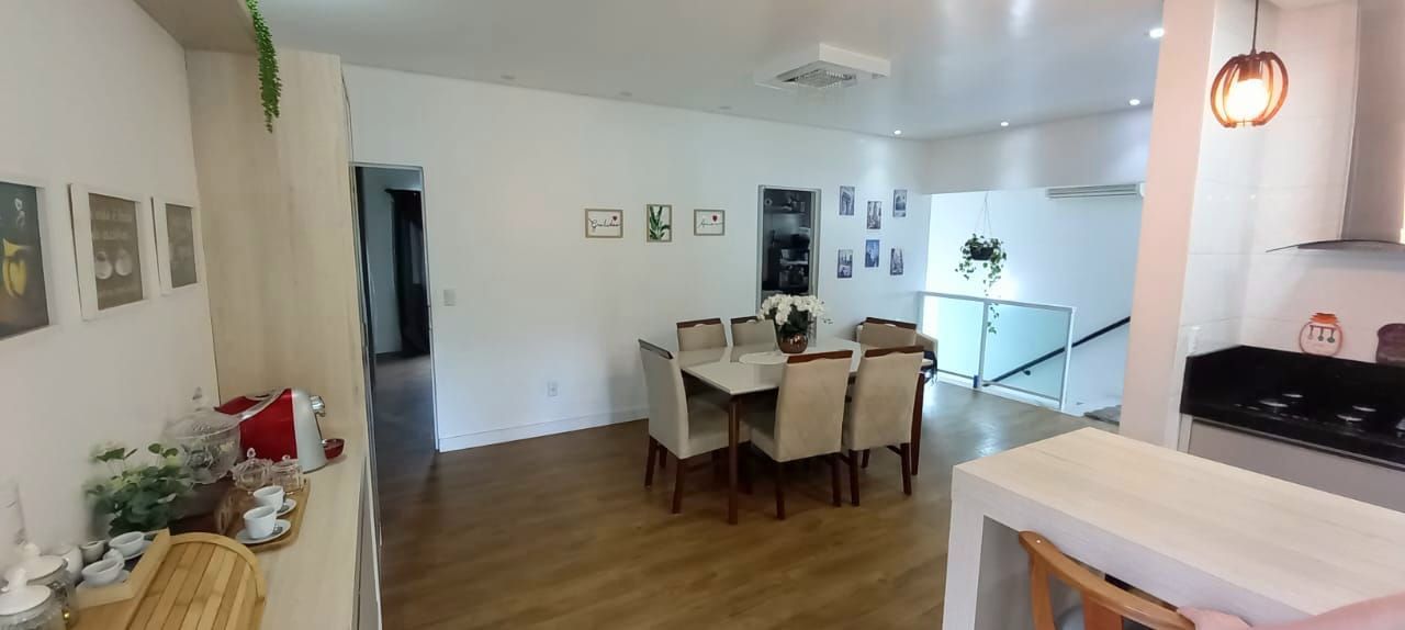 Casa à venda no Limoeiro: 