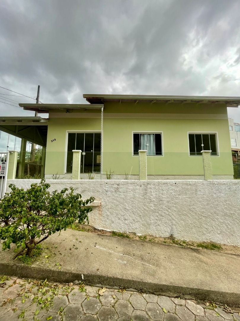 Casa à venda no Azambuja: 