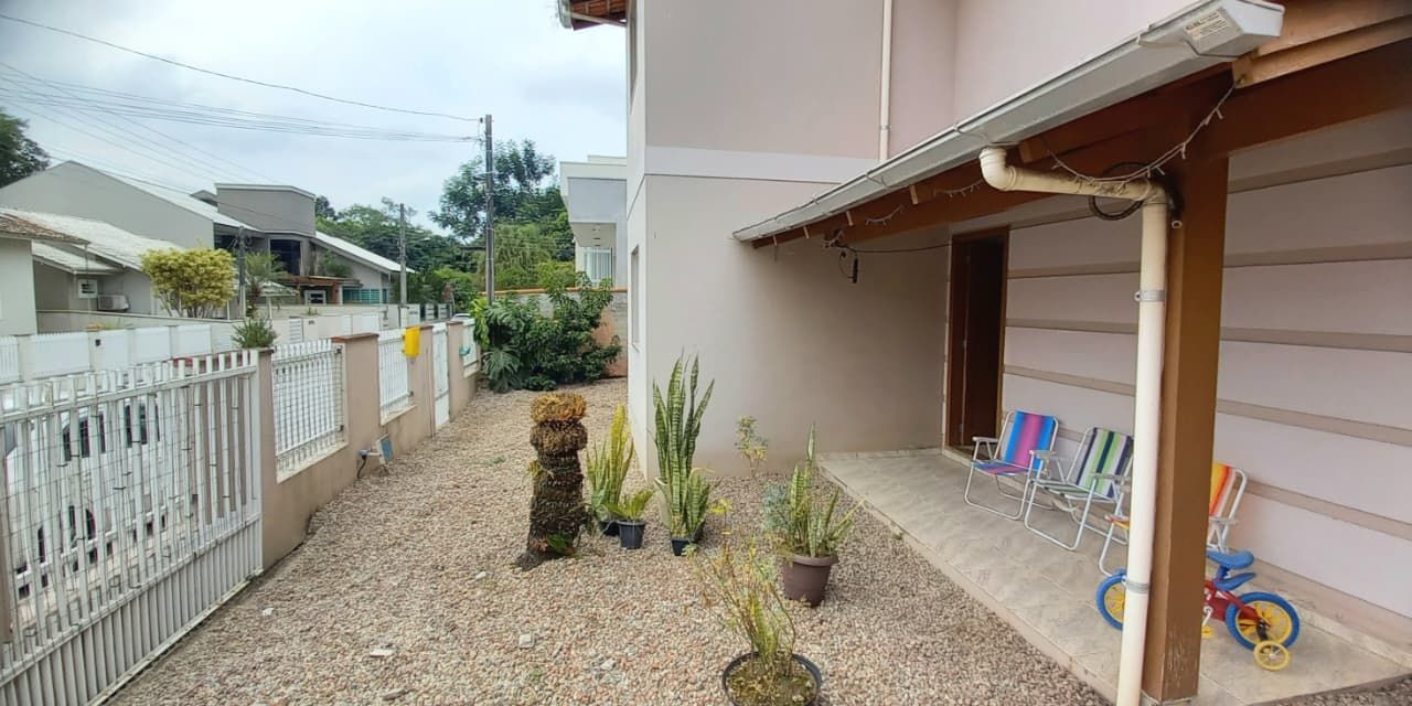 Casa à venda no Guarani: 