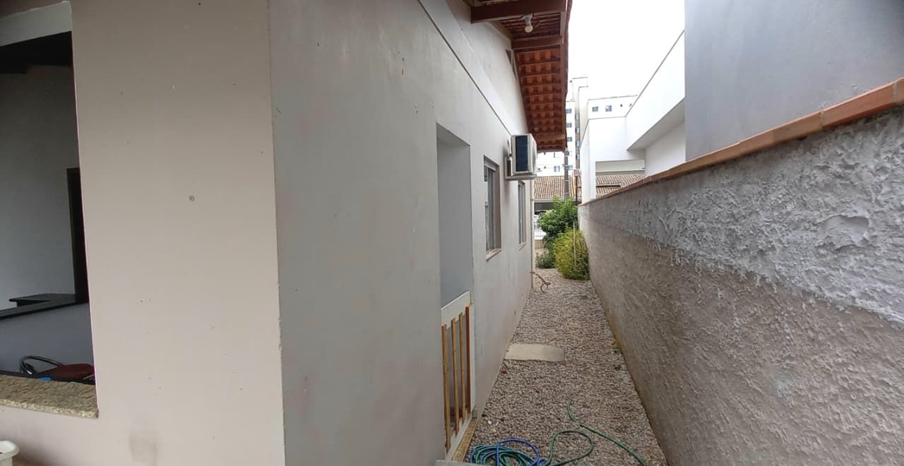 Casa à venda no Guarani: 