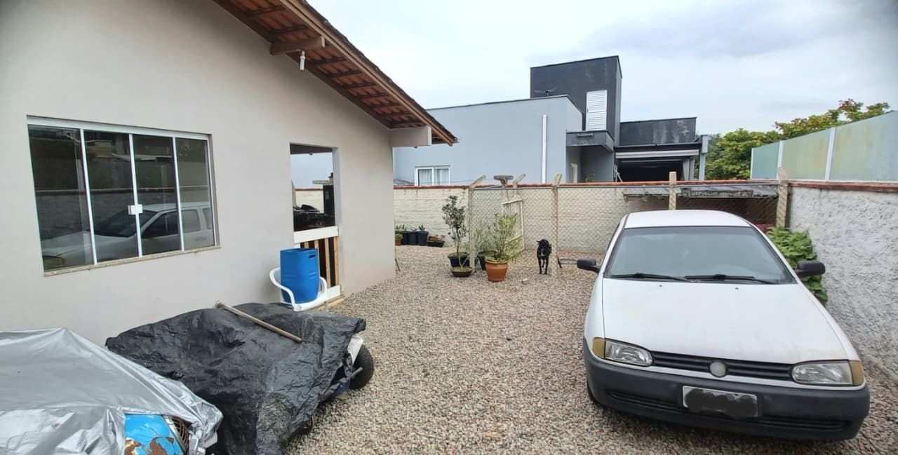 Casa à venda no Guarani: 