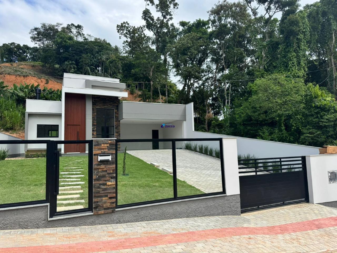 Casa à venda no Azambuja: 