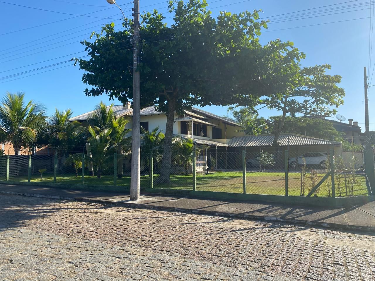 Casa à venda no Praia de Armação do Itapocorói: 