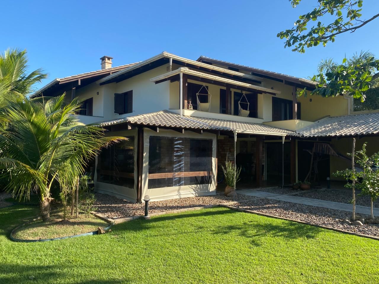 Casa à venda no Praia de Armação do Itapocorói: 