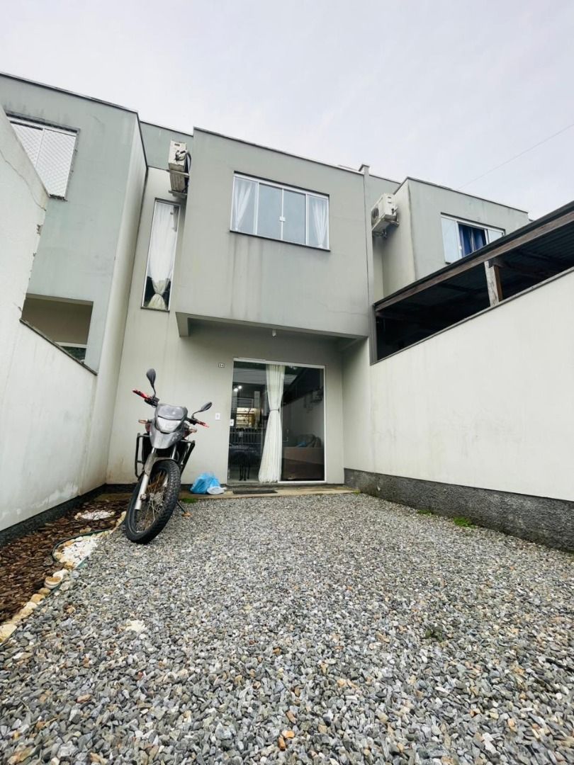 Casa à venda no Zantão: 