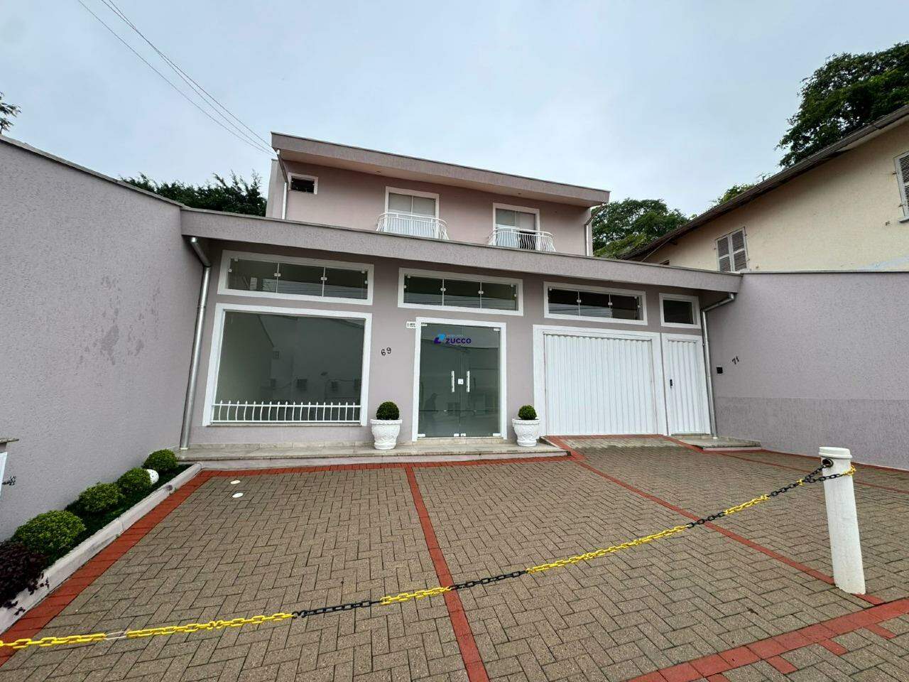 Sala para aluguel no Centro: 