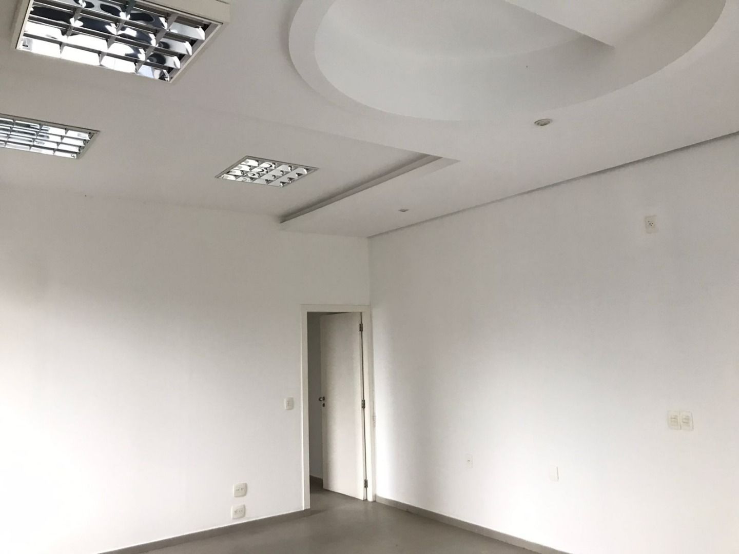 Sala à venda no Centro 1: 