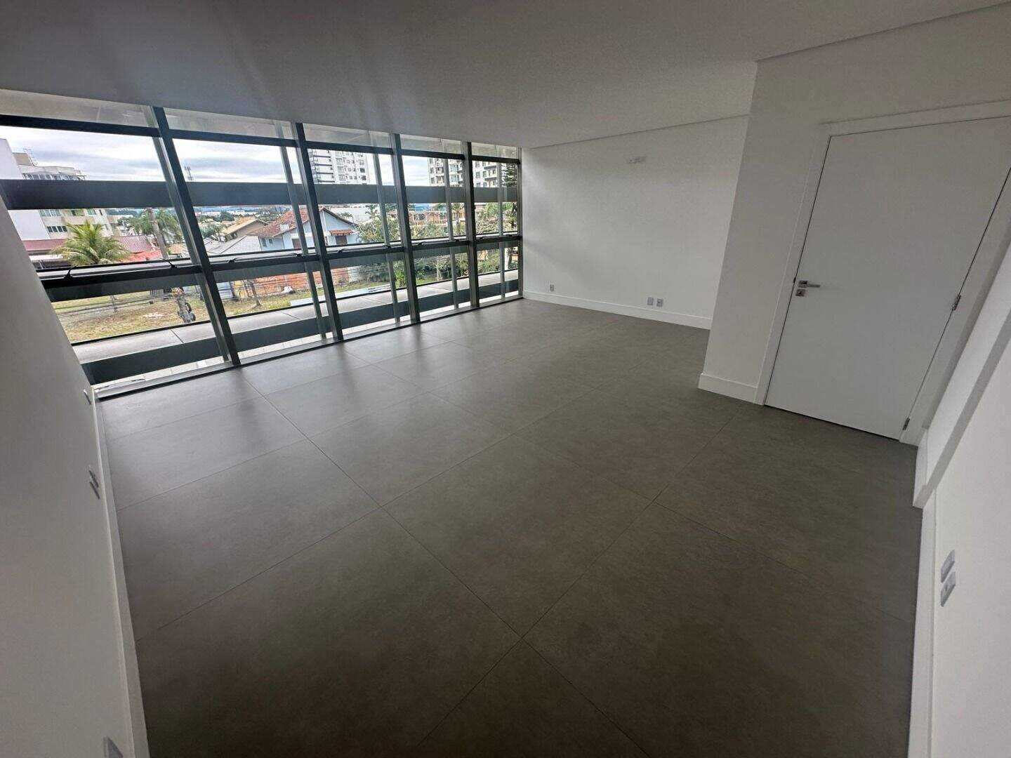 Sala para aluguel no Centro: 