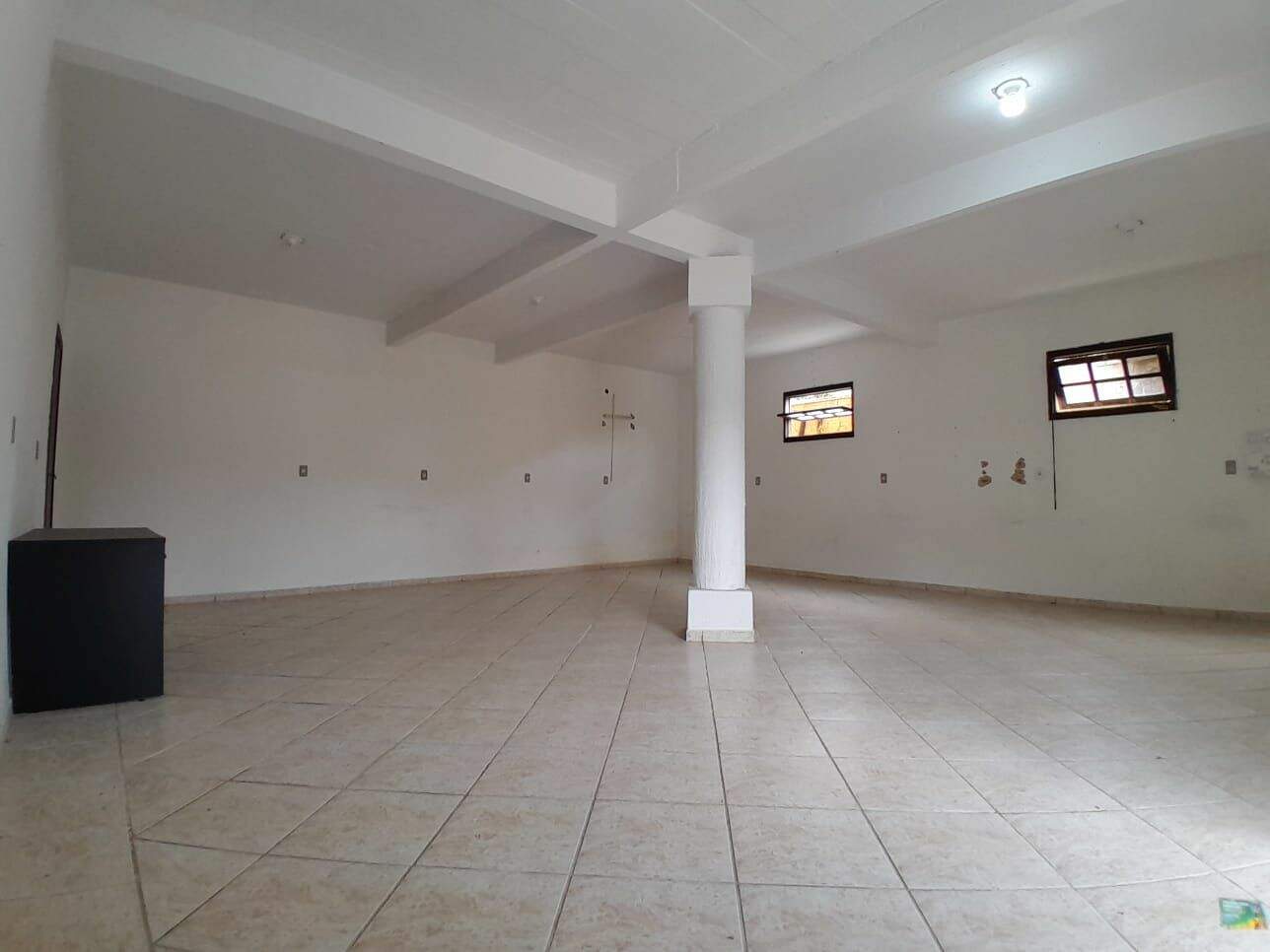 Sala para aluguel no Primeiro de Maio: 