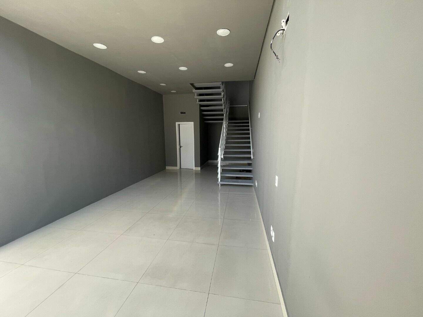 Sala para aluguel no Centro: 