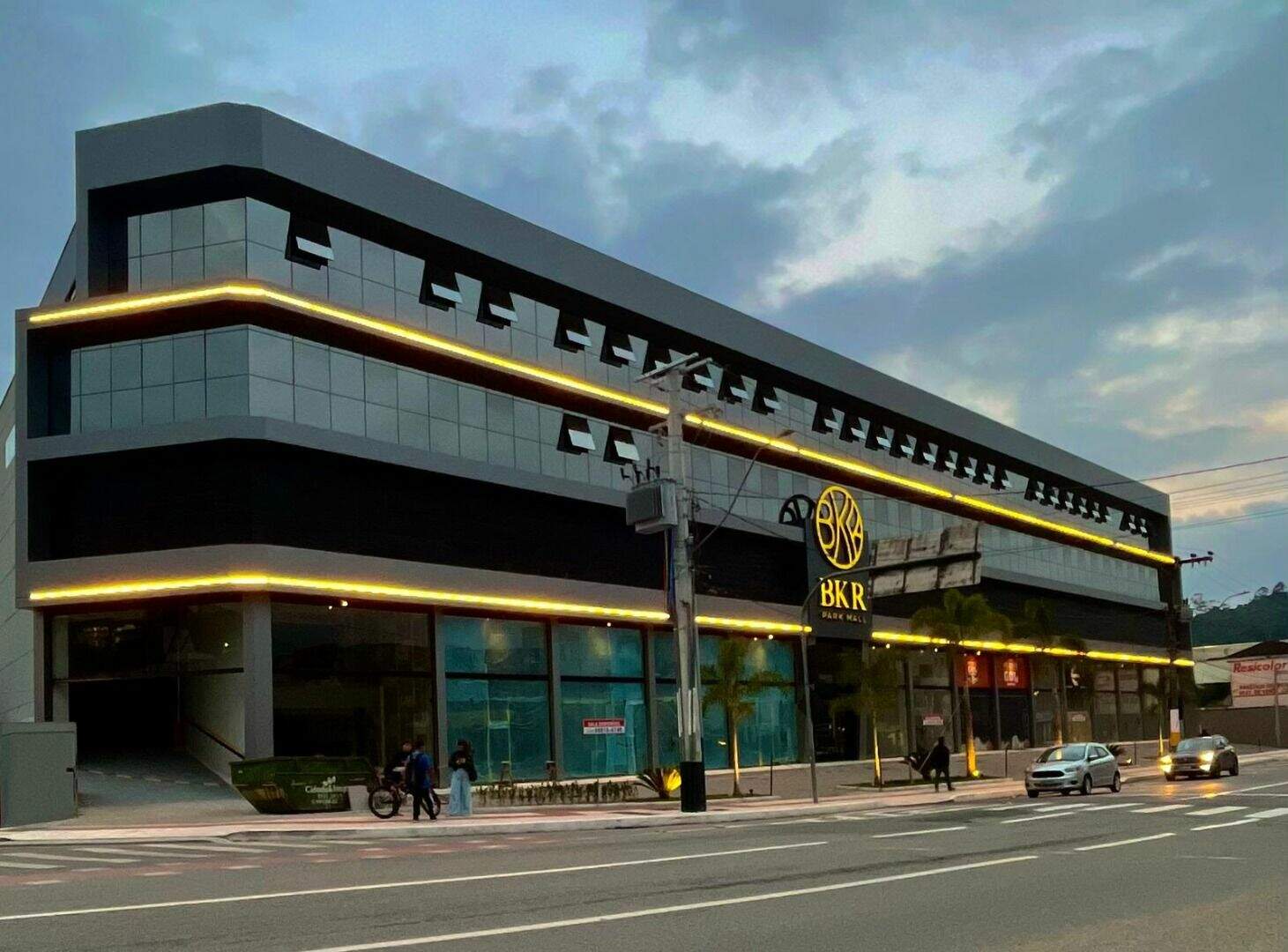 Sala para aluguel no Centro: 