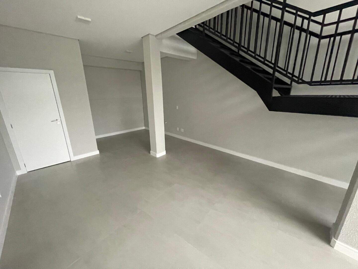 Sala para aluguel no Centro: 