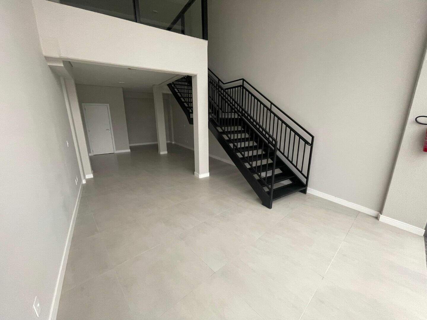 Sala para aluguel no Centro: 