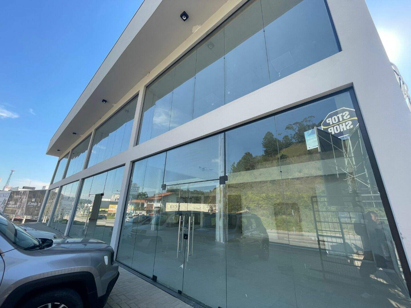 Sala para aluguel no Santa Terezinha: 