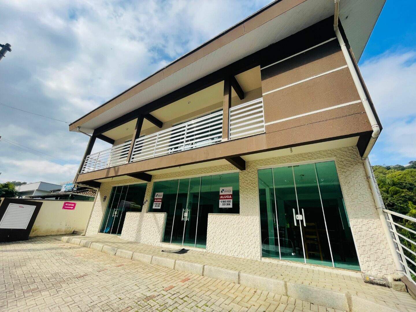 Sala para aluguel no Souza Cruz: 
