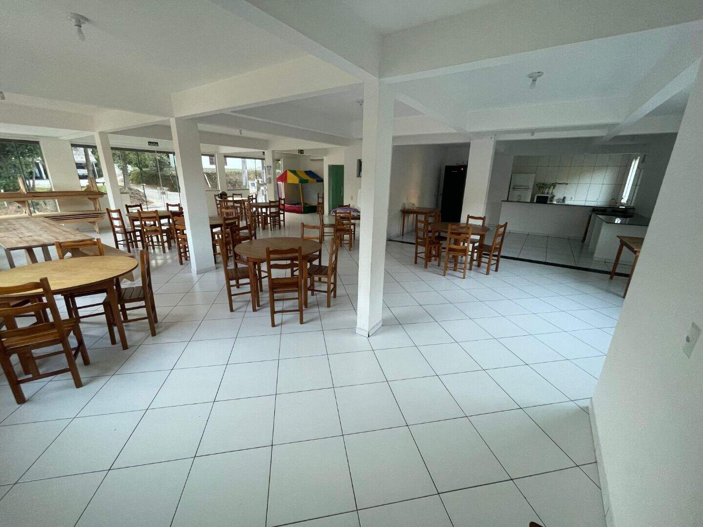 Sala para aluguel no Souza Cruz: 