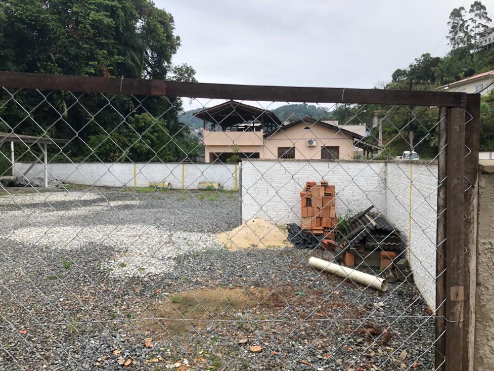 Terreno à venda no Azambuja: 