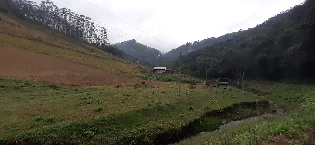 Terreno à venda no Aguas Negras: 