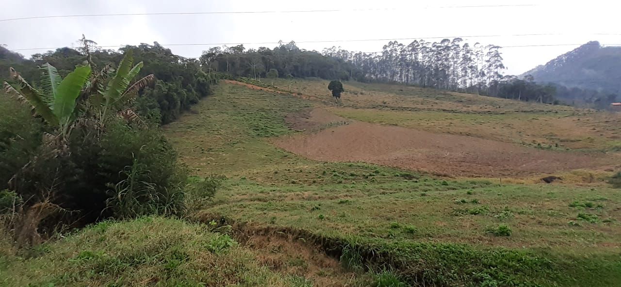 Terreno à venda no Aguas Negras: 