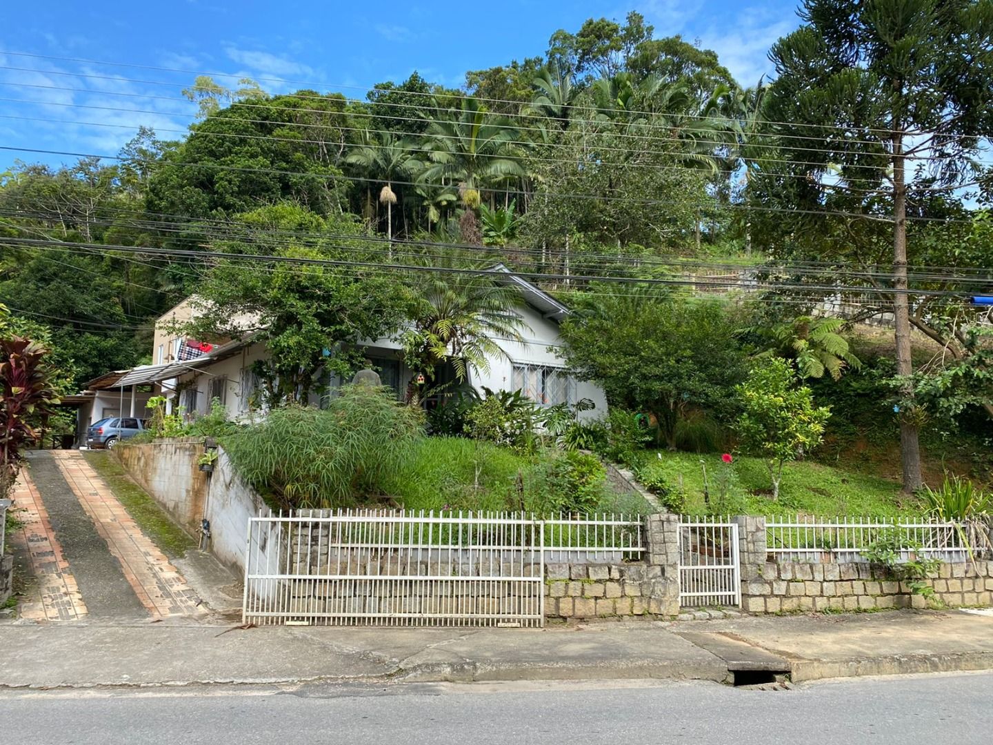 Terreno à venda no Primeiro de Maio: 