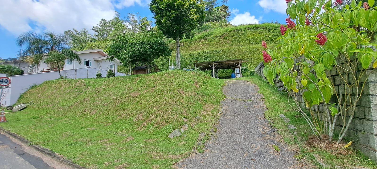 Terreno à venda no Limeira Baixa: 