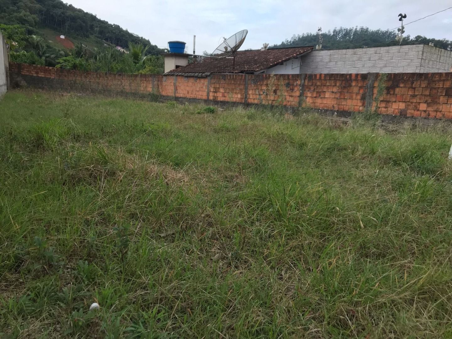 Terreno à venda no Bateas: 