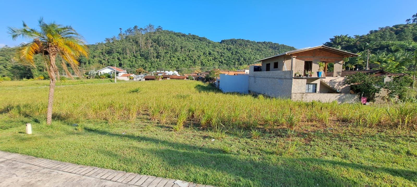 Terreno à venda no Bateas: 