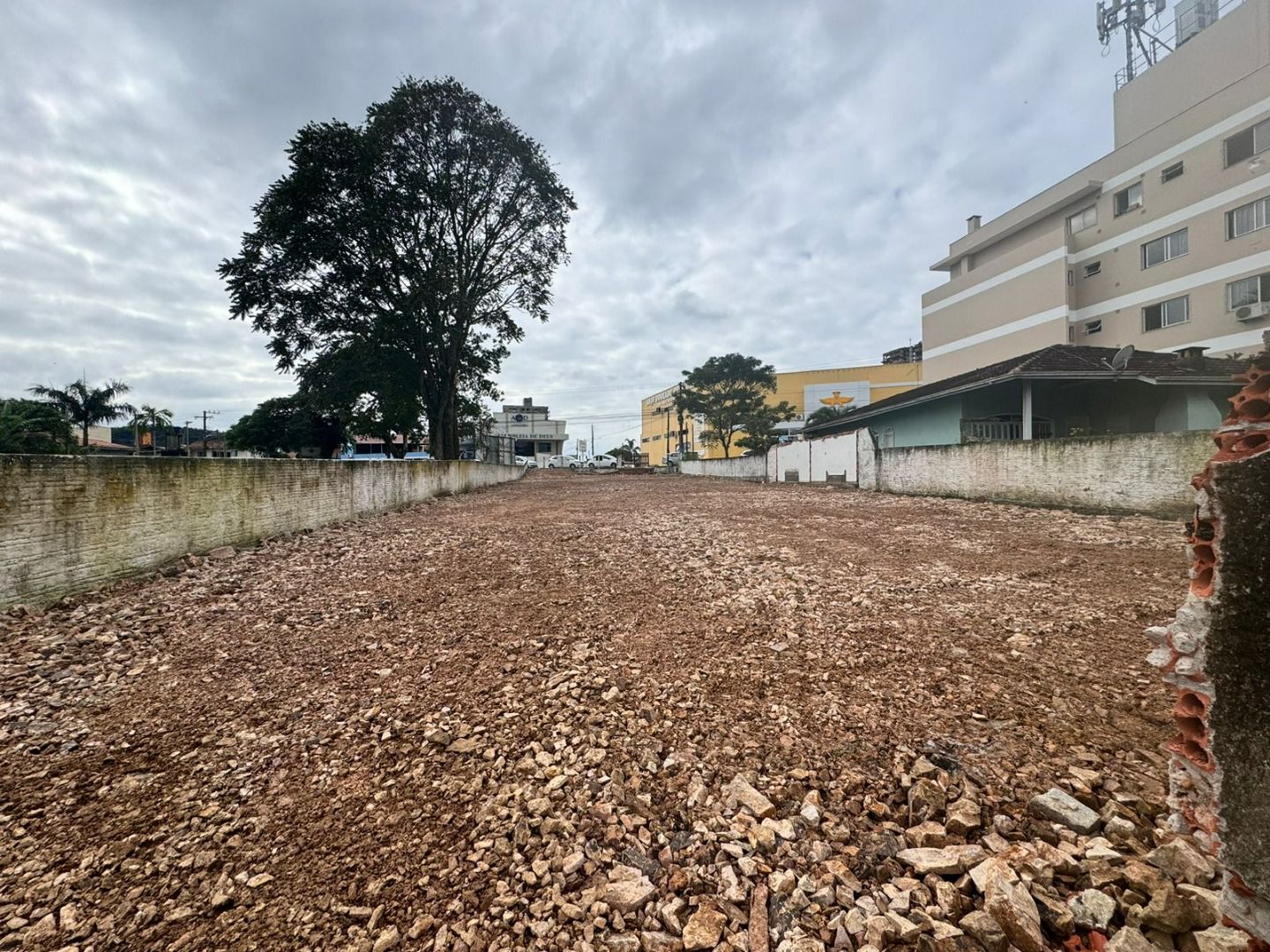 Terreno à venda no Praia de Armação: 