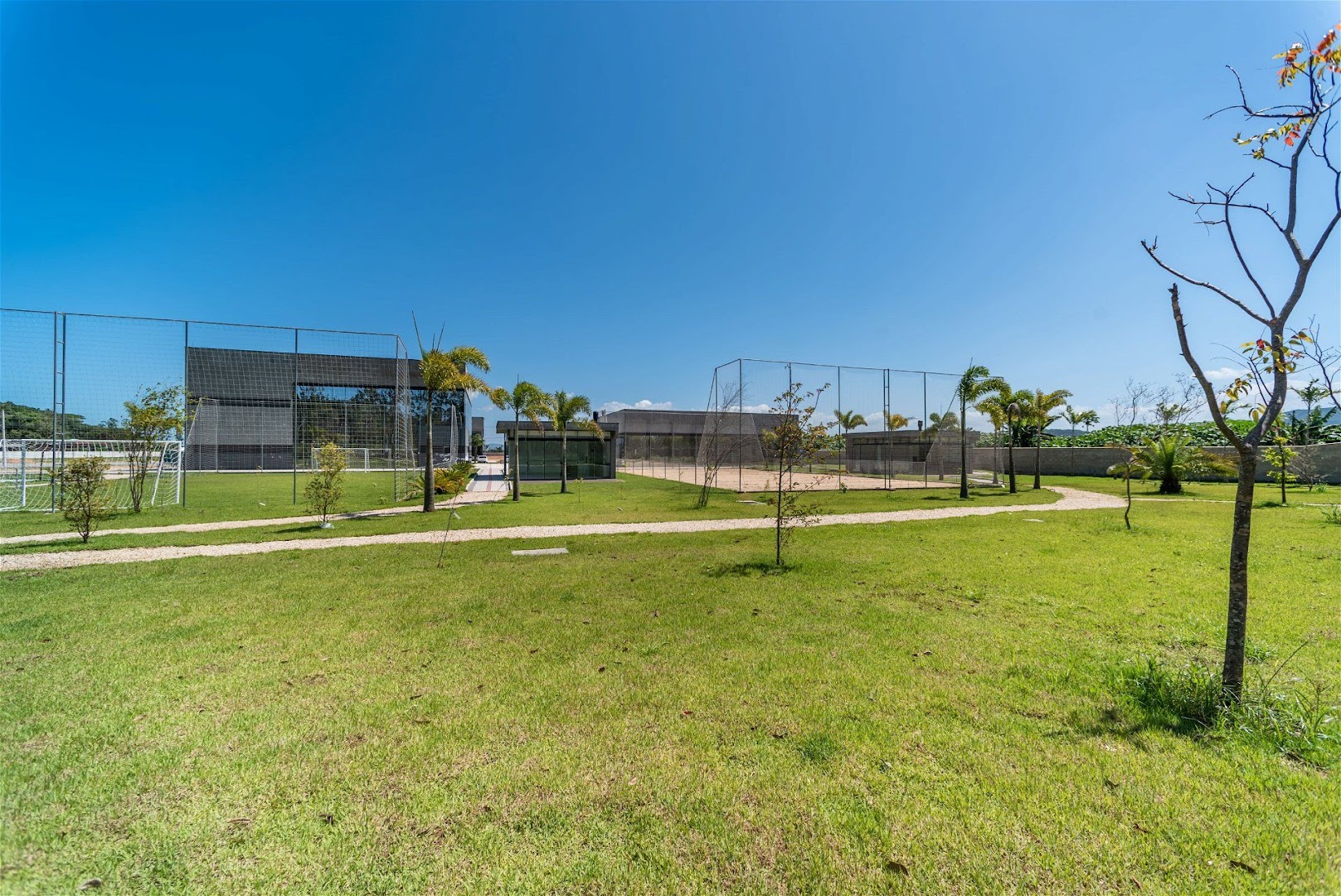 Terreno à venda no Sertão Santa Luzia: 