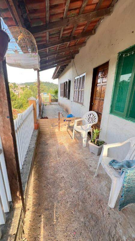 Casa à venda no Bateas: 