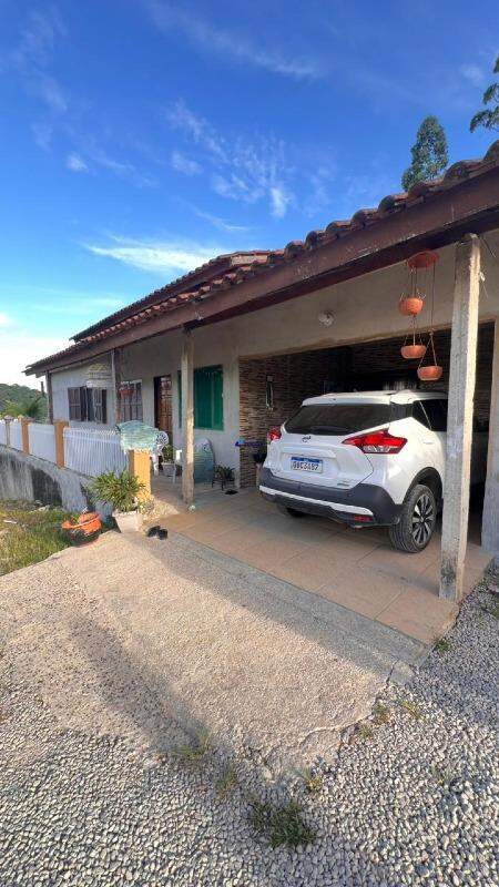 Casa à venda no Bateas: 