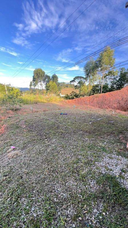 Casa à venda no Bateas: 