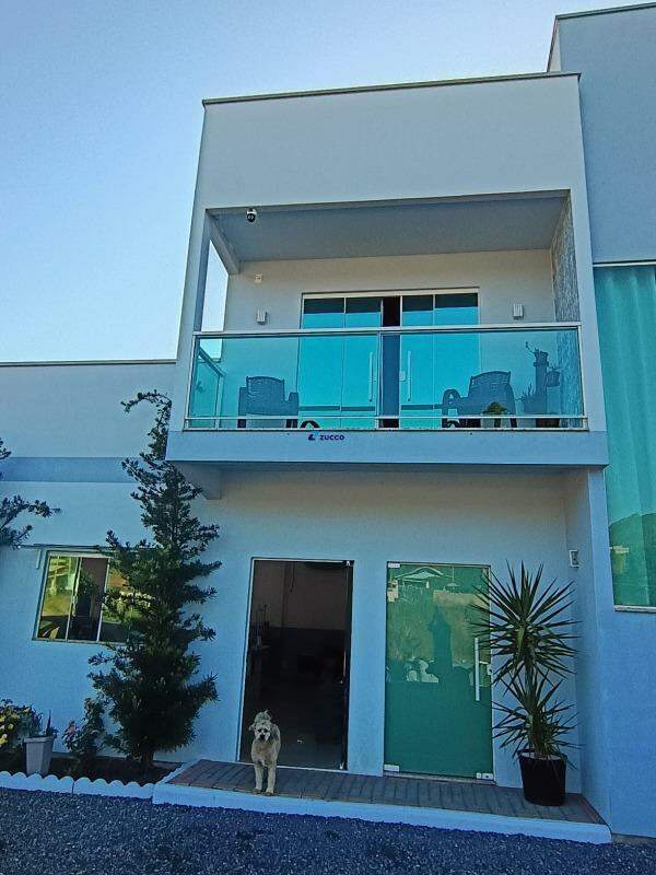 Casa à venda no Lageado Baixo: 